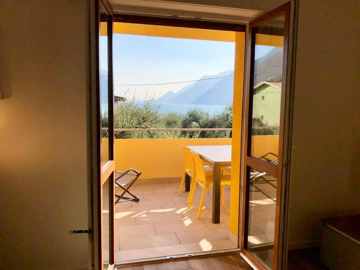 מאלצ'סינה Lake View Sottodossi Apartment