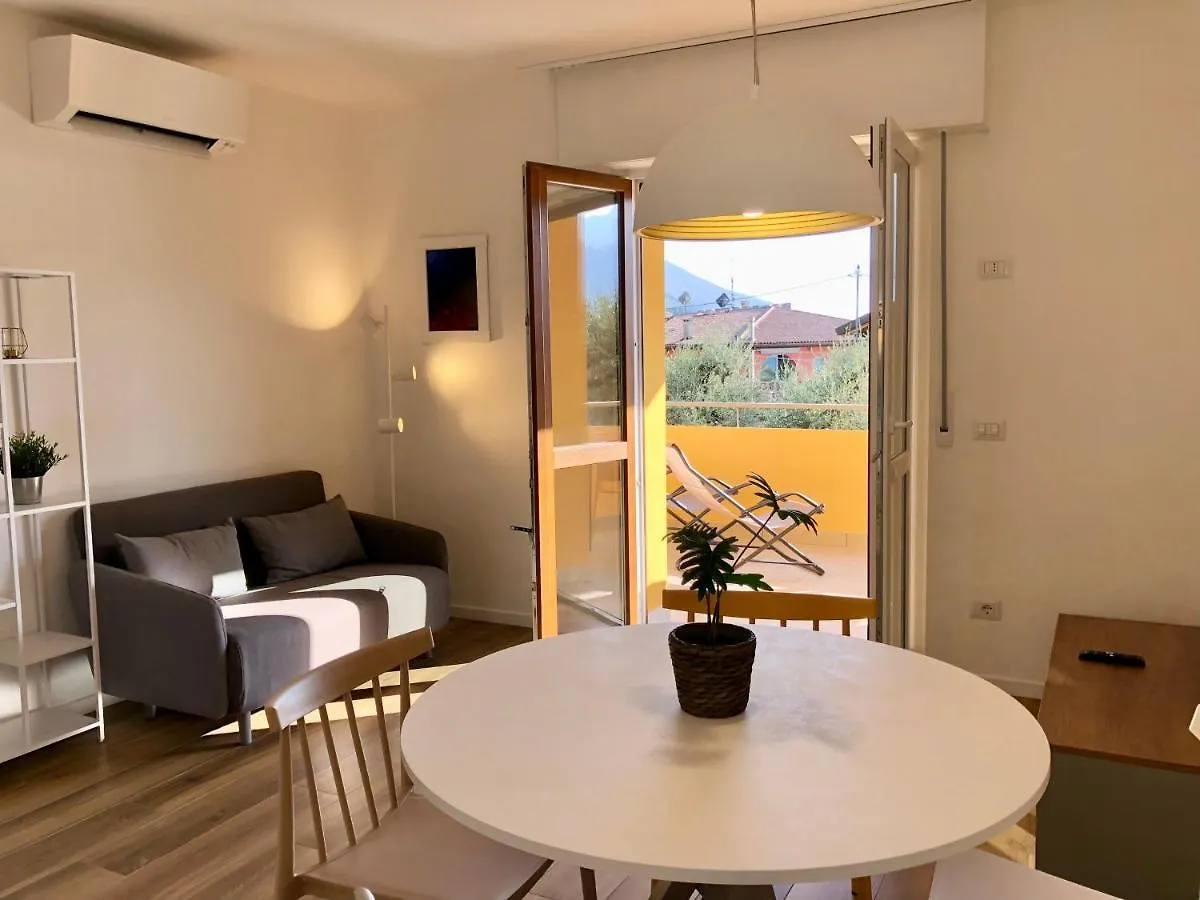 Lake View Sottodossi Apartment Malcesine